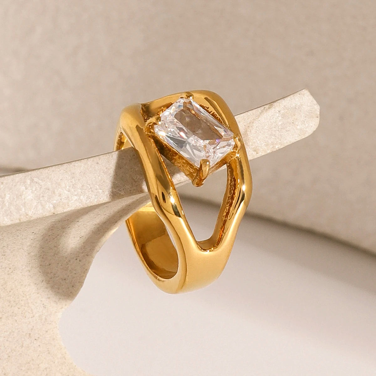 Rioma Ring