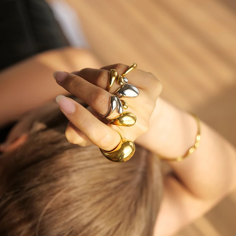 Chic Ball Ring